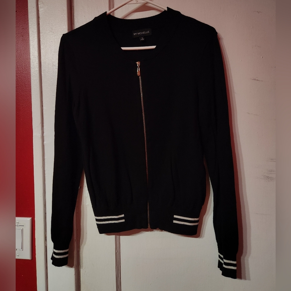 Small knit bomber jacket